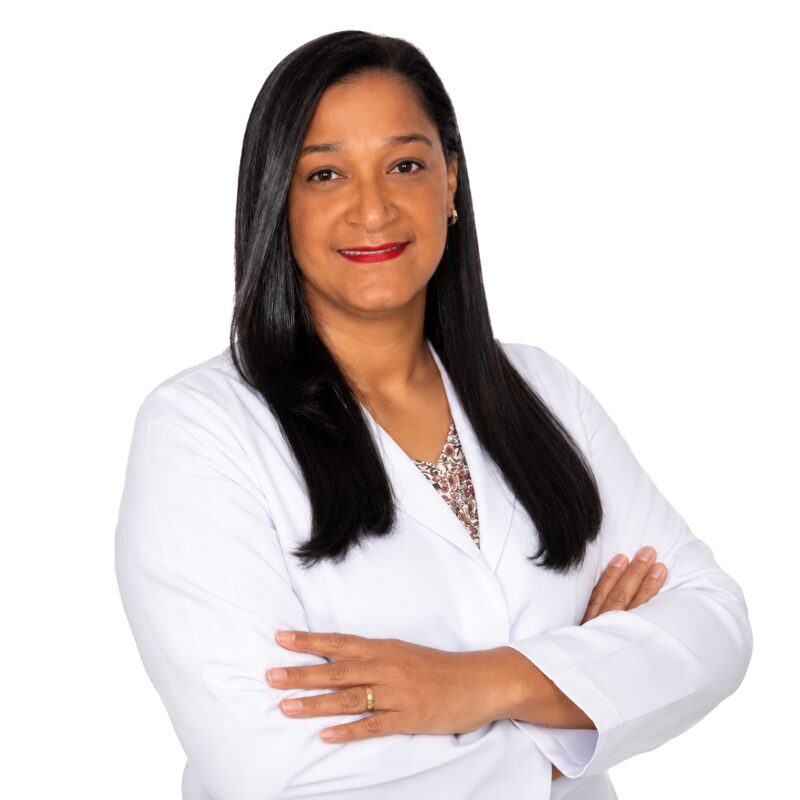 Dr(a). Margarita Cruz — Vicepresidenta